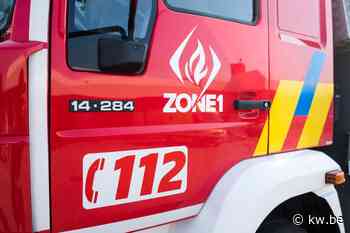 Autobatterij vat tijdens sleutelen even vuur in garage in Kortemark - KW.be - KW.be