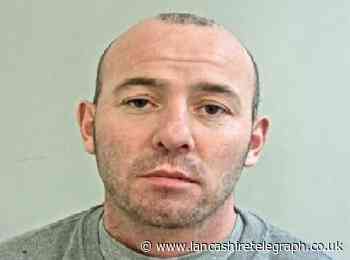 Offender with manslaughter, robbery, burglary and assault convictions on run from police