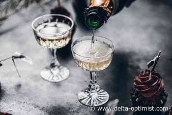 No, putting a spoon in an open bottle of champagne doesn’t keep it bubbly - Delta-Optimist