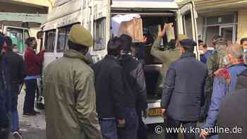 Mindestens zwölf Tote bei Massenpanik an Schrein in Indien