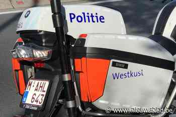 Politie heeft handen vol met oudejaarsnacht in Westkust, ook brandweer rukt tweemaal uit