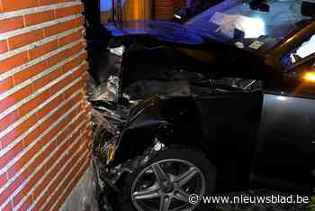 Bestuurder ramt gevel na nieuwjaarsfeestje: “Man vertoonde duidelijke tekenen van alcoholgebruik”
