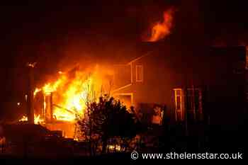 Thousands face anxious return after fleeing wildfires in Colorado - St Helens Star