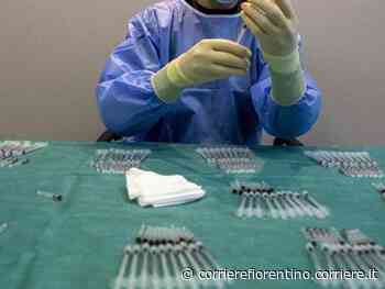 Covid Prato, finge di fare i vaccini ai no vax e getta le dosi: arrestato medico - Corriere Fiorentino
