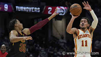 Trae Young scores 35, Hawks rally to beat Cavaliers