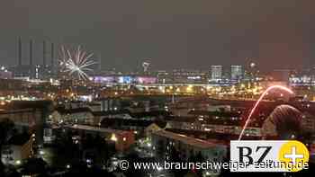 Silvesternacht: Wolfsburger begrüßen das Jahr 2022 laut