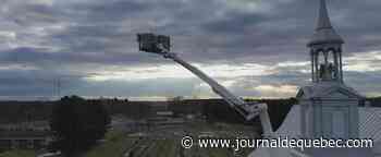La plus longue échelle pour les pompiers en Amérique du Nord assemblée au Québec!