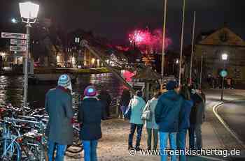 Silvesternacht in Bamberg: Ruhig, aber Getümmel am Partyhotspot Untere Brücke - Fränkischer Tag