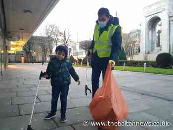 Muslim youth group helps keep Bolton tidy after New Year festivities - The Bolton News
