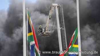 Großbrand in Südafrikas Parlament richtet schwere Schäden an