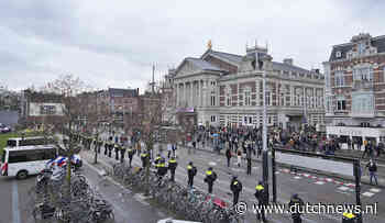 Thousands take part in 'banned' coronavirus demo in Amsterdam - DutchNews.nl - DutchNews.nl