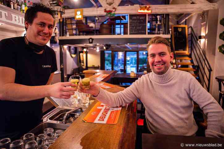Café ’t Bierhuis sluit om 23 uur en opent om 5 uur opnieuw voor nieuwjaarstoost