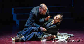 Review: Amid Omicron, the Met Opera Opens a Weimar ‘Rigoletto’