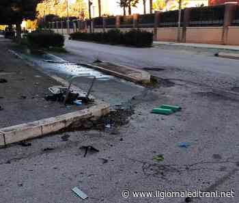 Trani, danneggiamentidi Capodanno: fatto esplodere un raccoglitore di deiezioni canine - ilgiornaleditrani - Radio Bombo