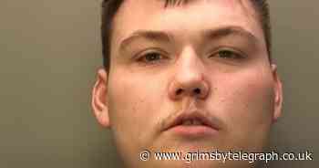 Police hunt to find this man after armed robbery at pub - Grimsby Live