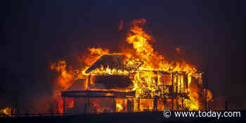 10 gripping photos of the devastating Colorado wildfire