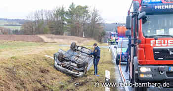 Landkreis Bamberg: Von der Fahrbahn abgekommen – Auto überschlägt sich