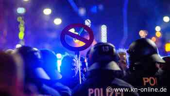 Ausschreitungen bei Corona-Protesten in Magdeburg - Flaschenwürfe