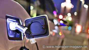 VW, Mercedes, BMW, Ford: Welcher Autobauer macht das Rennen um die Feststoffbatterie?