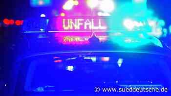 Transporter fährt in Baustelle und schleudert in die Luft - Süddeutsche Zeitung