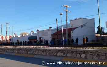 Largas filas de ciudadanos para pagar el predial - El Heraldo de Juárez