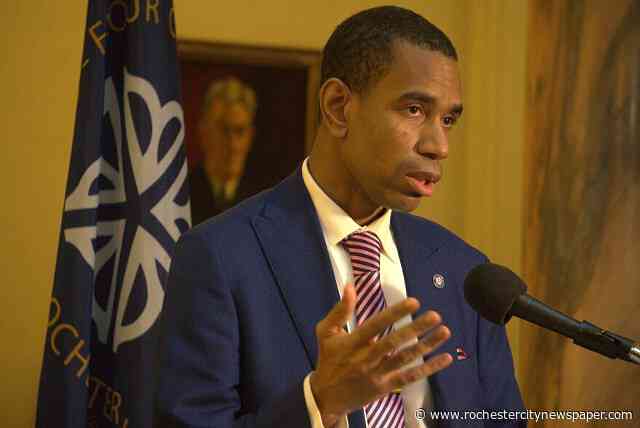 A mayor's plea: 'Someone knows who shot a 14-year-old baby'