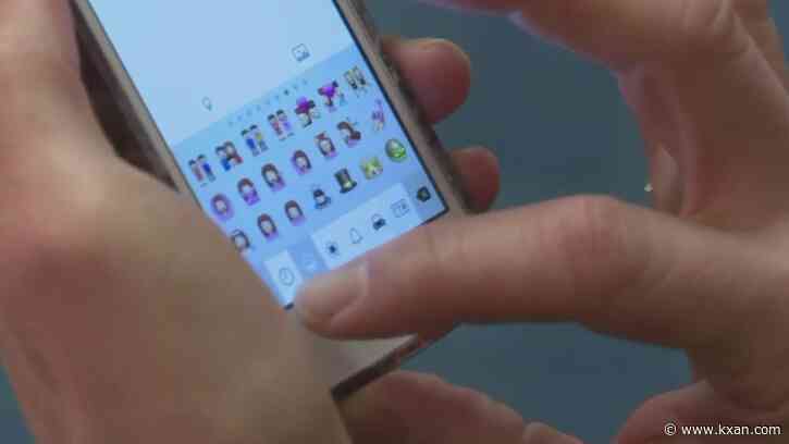 Doctors hoping more families put down the phone with 'Turn It Off Today' pledge