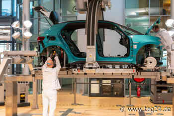 Läuft! Auslieferungs-Rekord in der Gläsernen Manufaktur in Dresden - TAG24