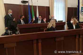 Anno nuovo, giunta comunale nuova? Assessori "sospesi" in vista di un probabile rimpasto - TraniViva