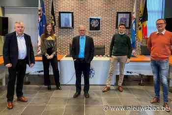 Nog maar één vrouw binnen schepencollege na traditionele stoelendans - Het Nieuwsblad