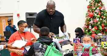Shaquille O'Neal Brings Elementary School Students to Tears When He Shows Up with Thousands of Big Surprises