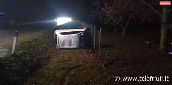 Scontro all'alba: due auto fuori strada - Telefriuli