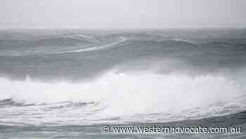 Ex-cyclone Seth causes wild surf in Qld - Western Advocate