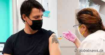 Trudeau receives COVID booster in Ottawa as cases surge - Globalnews.ca