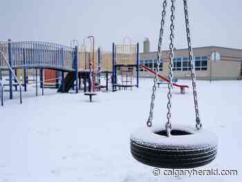 COVID-19 Update: Alberta reports 34,000 active cases, one child death reported | Omicron moves Alberta into fifth wave | Health-care workers brace for next surge - Calgary Herald