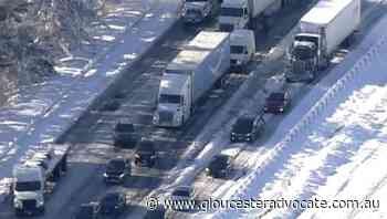 Thousands stranded on snowbound US highway - Gloucester Advocate