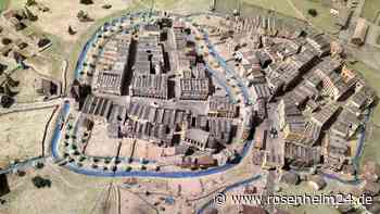 Zwischen Dinos und den Rosenheim-Cops: Welche Überraschungen sich im Modell der Stadt verbergen