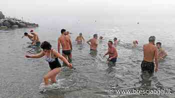 Foto: FOTO DEL TUFFO NEL LAGO DI GARDA - Brescia Oggi