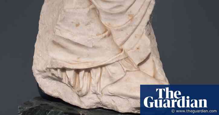 Italy returns Parthenon fragment to Greece amid UK row over marbles