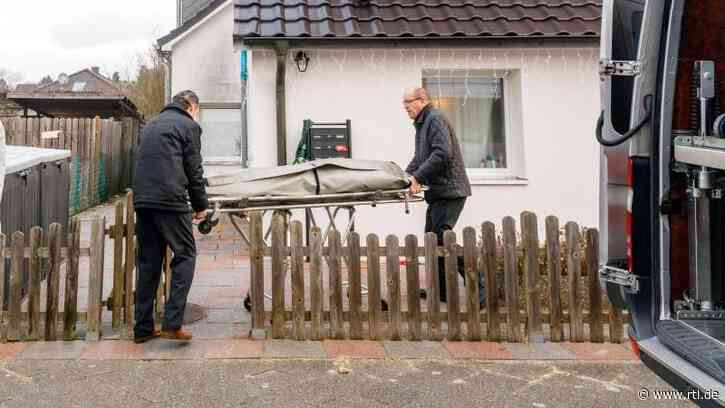 Schüsse in Glinde mit drei Toten: Mutter nach Koma erstmals befragt - RTL Online