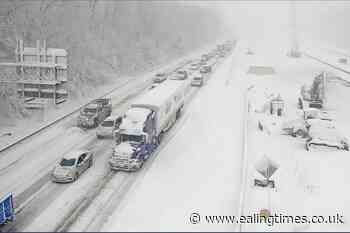 Hundreds stranded all night in freezing temperatures on snowy US highway - Ealing Times