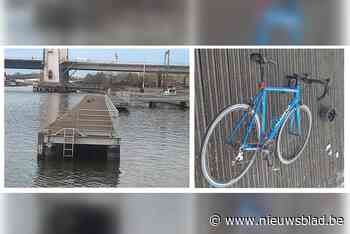 Politie op zoek naar man die blauwe fiets achterliet aan kanaal - Het Nieuwsblad