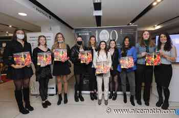 Les volleyeuses du RC Cannes présentent leur nouveau calendrier