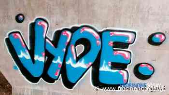 Beccato ad imbrattare una parete del viadotto della superstrada Sora - Ferentino - FrosinoneToday