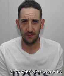 Police need your help to trace 'wanted' Simon Starrs - The Bolton News