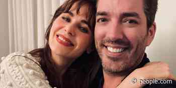 Zooey Deschanel and Jonathan Scott Celebrate Intimate New Year's Eve 'at 9pm': 'Cool People' - PEOPLE