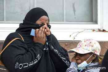 Philadelphia fire kills at least 12, including 8 children