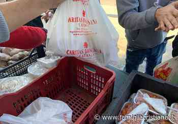 Caritas di Catania, buste di dolci all'Help Center della Stazione centrale - Famiglia Cristiana