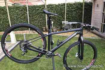 Dief steelt fiets in losstaande garage