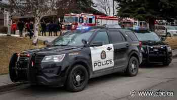 Police, fire, ambulance services across Canada hit by staff shortages due to COVID-19